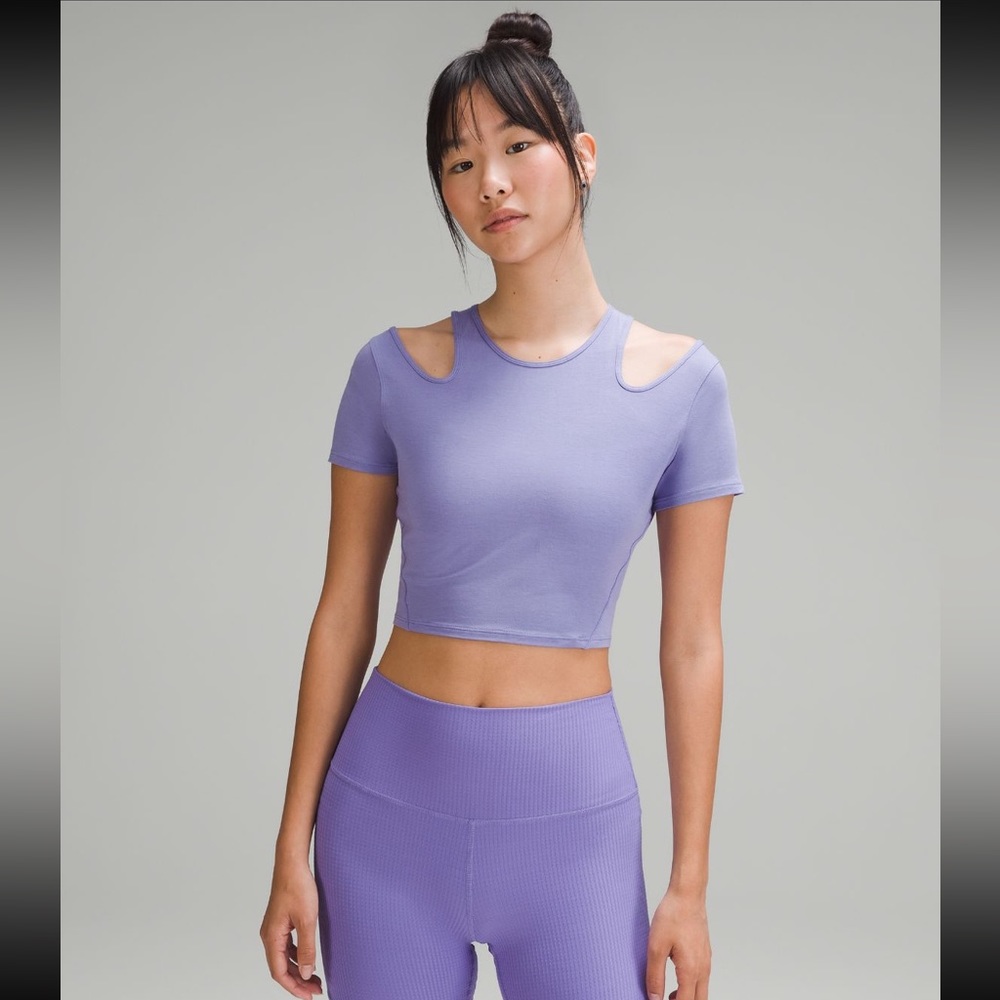 Lululemon Shoulder Cut-Out Yoga T-Shirt - Dark Lavender